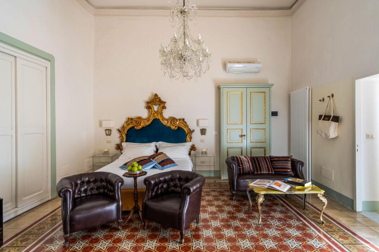 לינה וארוחת בוקר לצ'ה Palazzo Guido מראה חיצוני תמונה