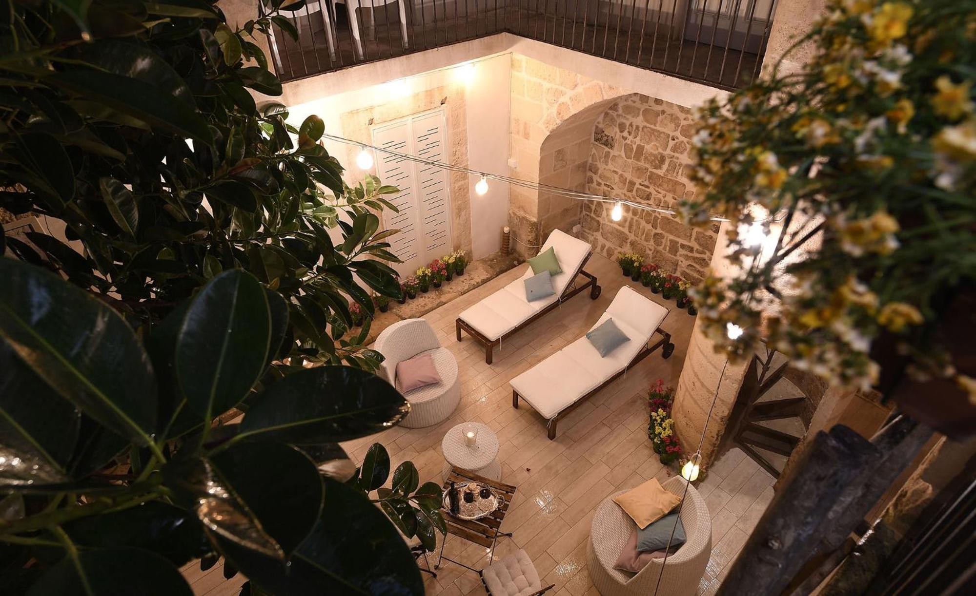 לינה וארוחת בוקר לצ'ה Palazzo Guido מראה חיצוני תמונה